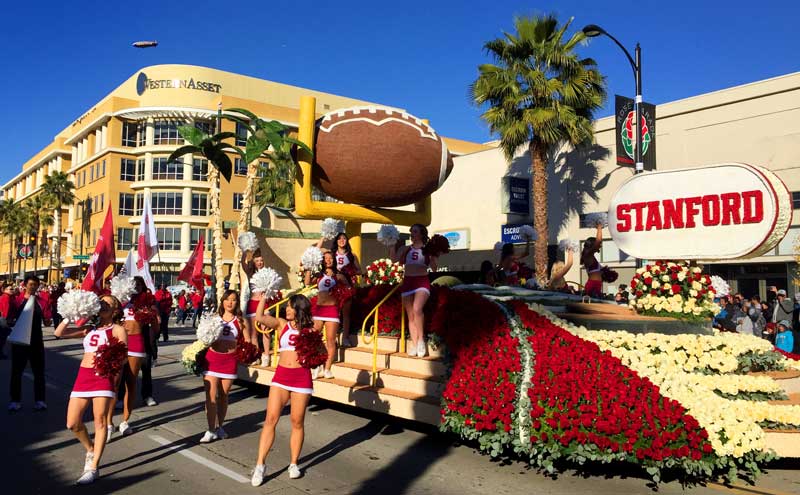 Float with cheer squad