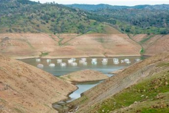 Image of  Lake McClure with a very low water level. Photo: Florence Low