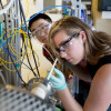 Graduate student Yiyang Li and undergraduate Sophie Meyer in the lab / Norbert von der Groeben