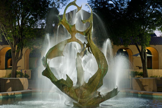 Memorial Fountain, White Plaza