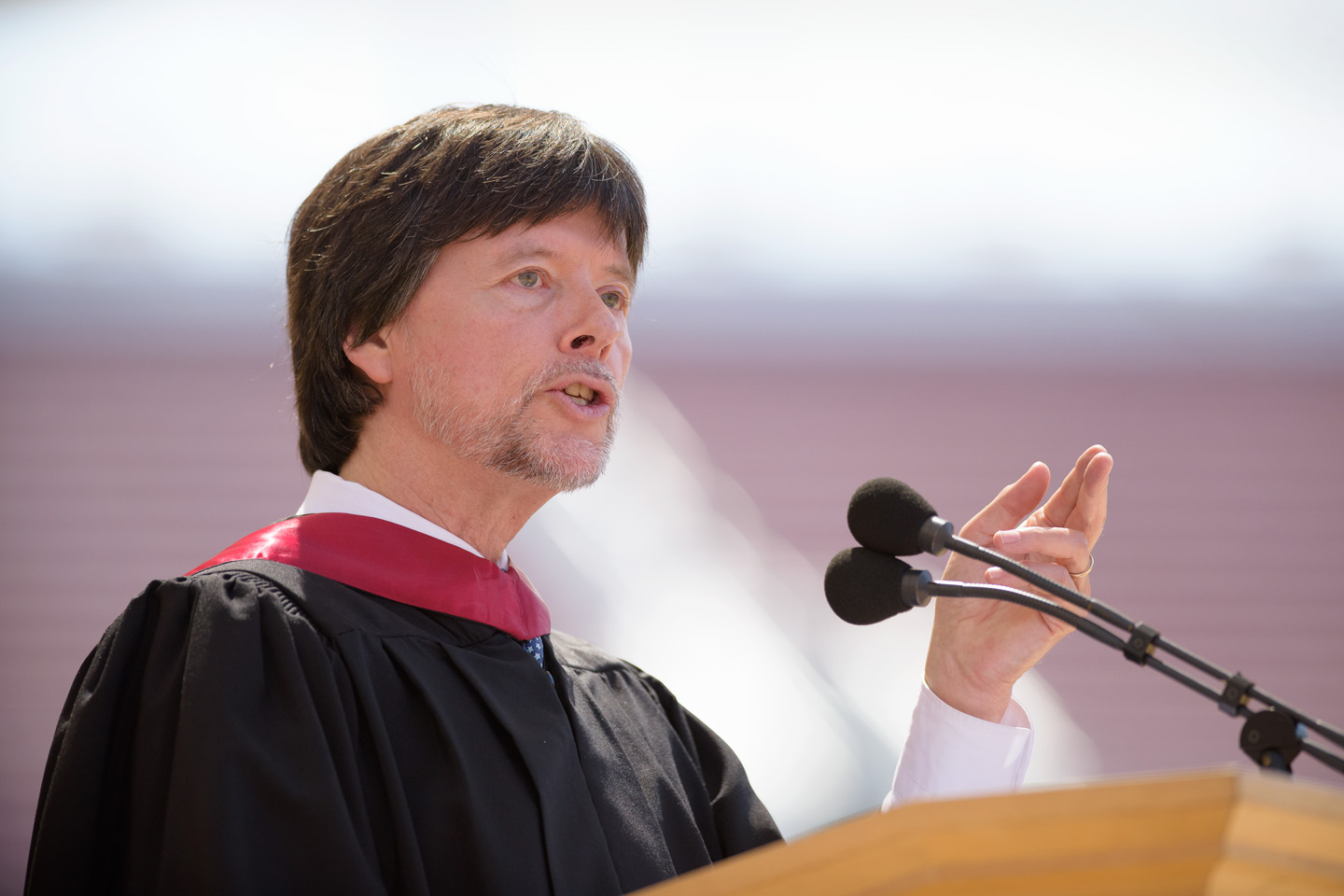 Filmmaker Ken Burns delivers the Commencement address.