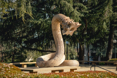 "Hello"by Xu Zhen instllaed on the Meyer Green plinth